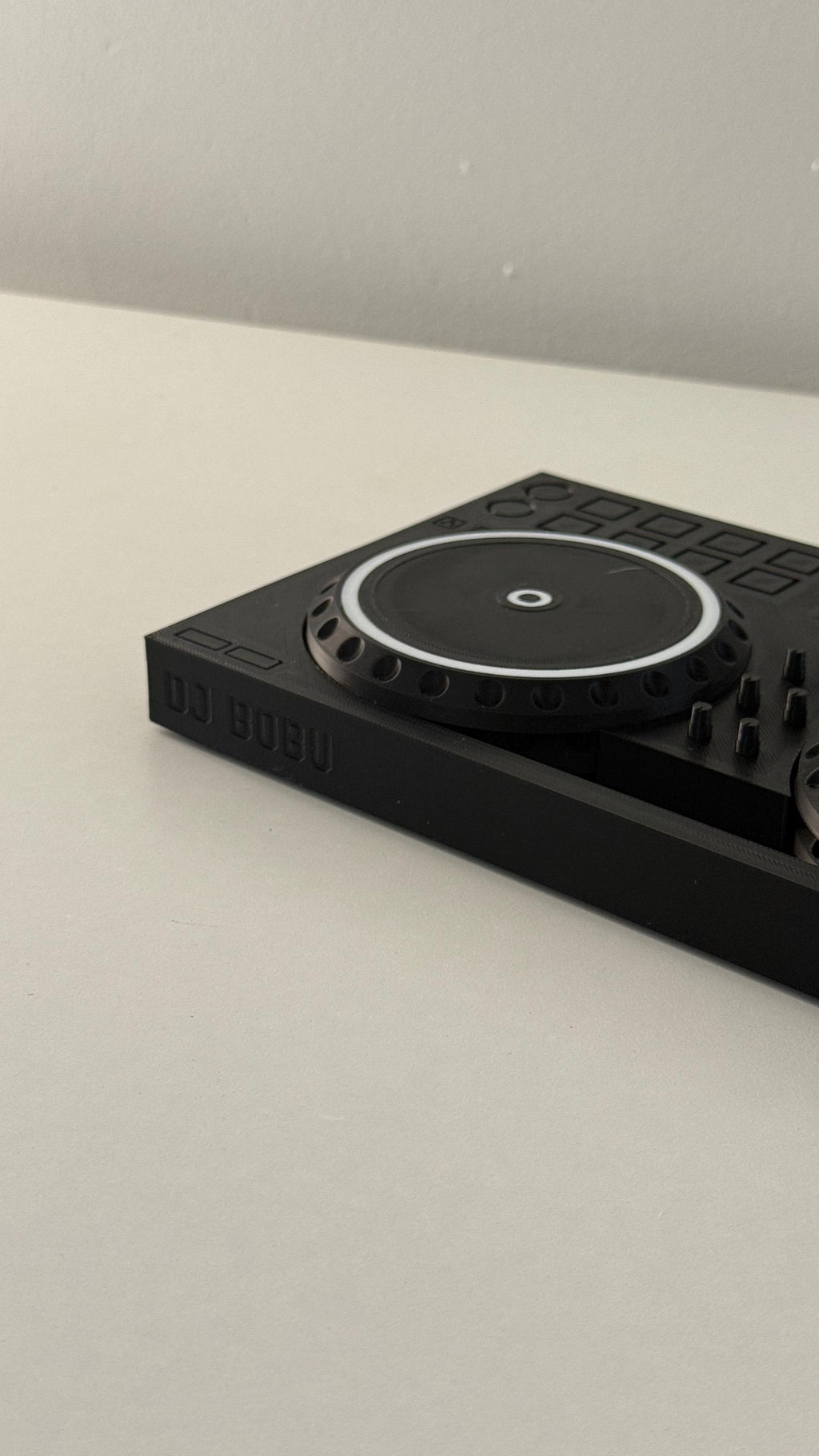 DJ Turntable Coaster Set – 6pc Vinyl Drink Coasters with 10”x6” Controller Base | Customizable Nameplate Option | DJ Gift for Music Fans