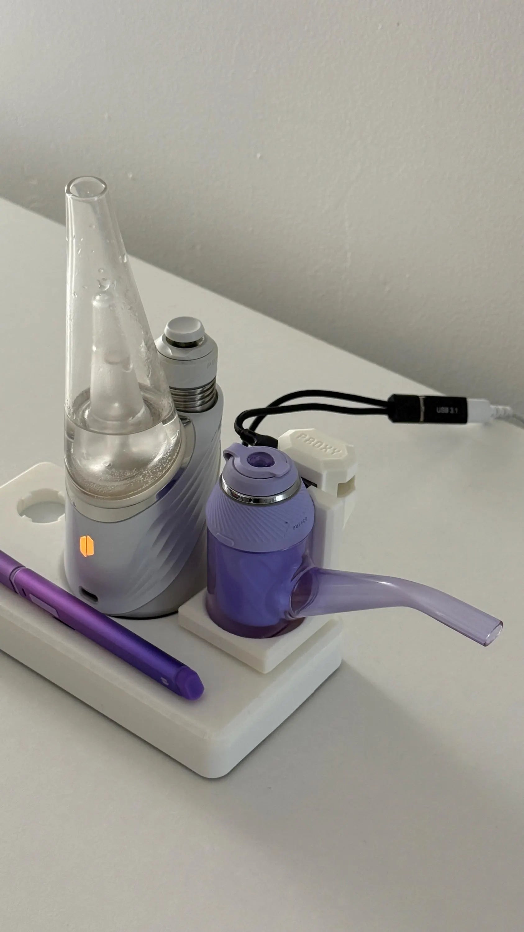 Charging Accessory designed for the Puffco Proxy (Original Glass) // For the Version 2 Puffco Peak Pro Charging Dock / USB-C Powered