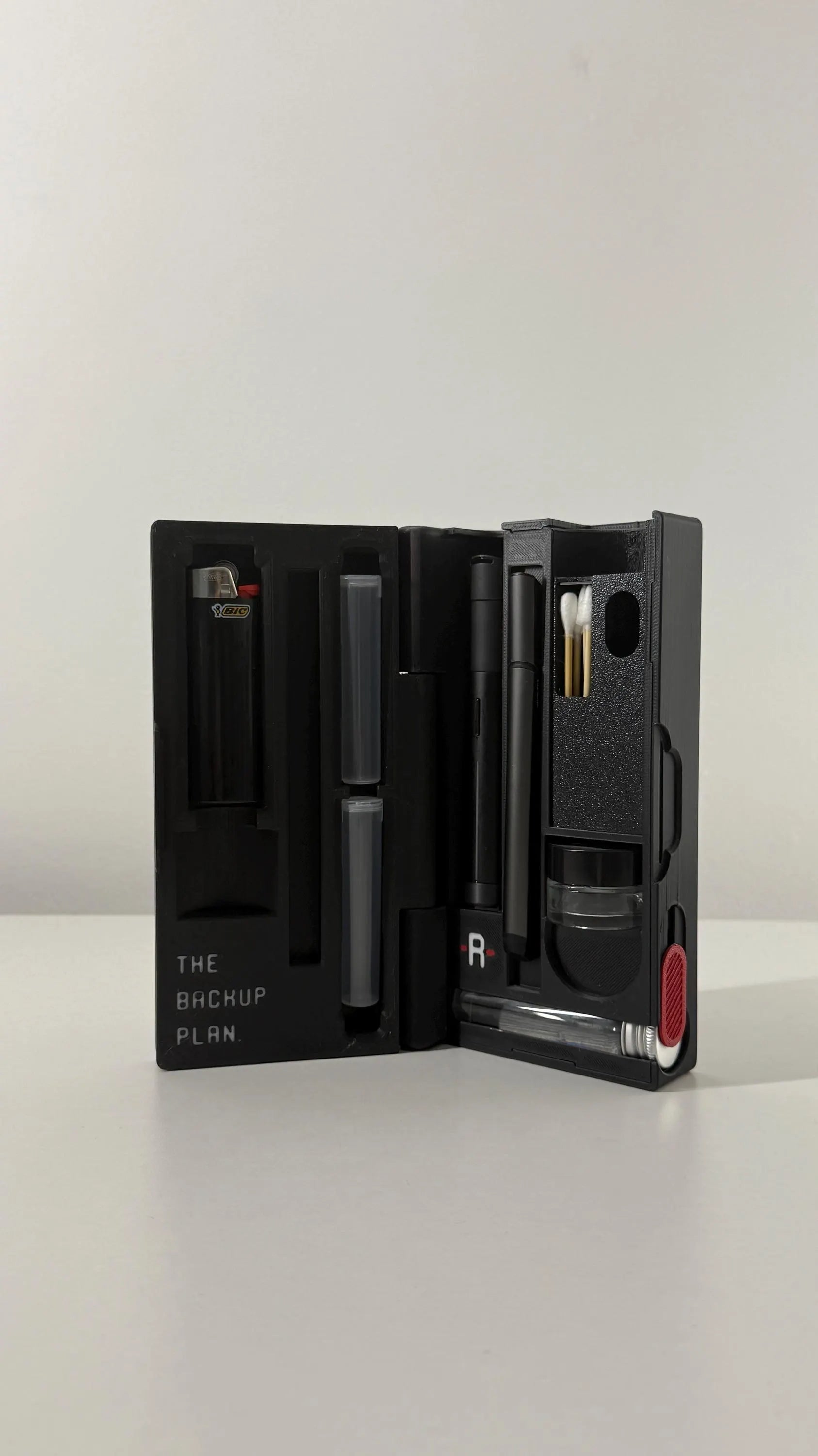 Folding Travel Case designed for the Puffco Pivot [UPDATE V2 // READ DESCRIPTION]