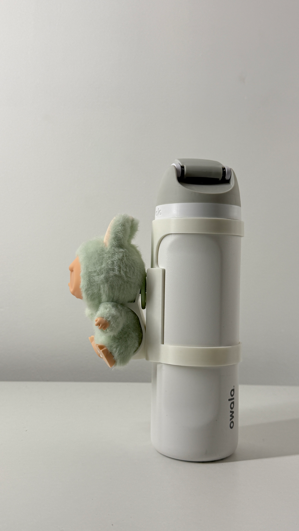 For the Owala 24oz Freesip: Small Figure Bottle Mount – La Bobu Fun Display Attachment!