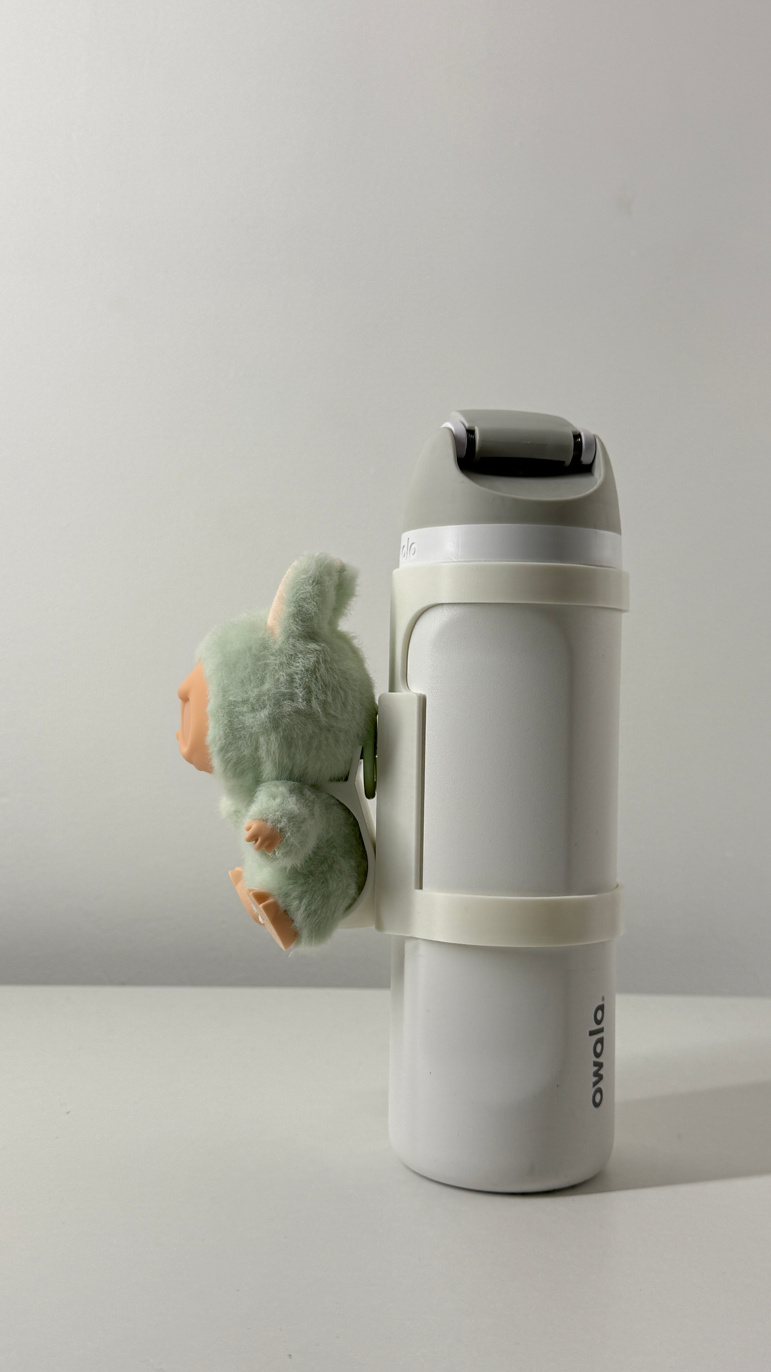 For the Owala 24oz Freesip: Small Figure Bottle Mount – La Bobu Fun Display Attachment!